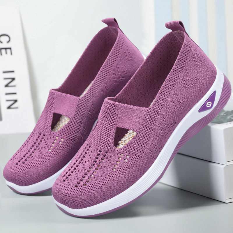 Zapatos de mujer transfronterizos de tamaño grande zapatos de mujer con suela suave no se cansa pies de un pie zapatos de tela de malla ventilada vieja zapatos de tela de Beijing