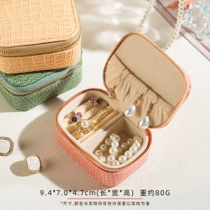 Small storage system, handheld storage box, ring, pendant, bracelet, organizer bag for traveling, (Cross-border trading)