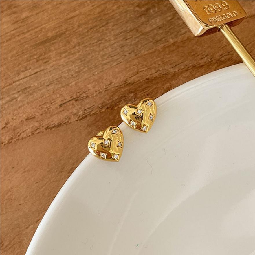 3g Weight 925 Sterling Silver Ear Needle Material Ear Studs Classification 1 Pair Quantity Holiday, Daily Occasion 925 Sterling Silver Material Heart Shape Pattern Women's Gender Plating Design Simple Style, Classic Style Style 1 Pair 925 Sterling Silver Heart Shape Ear Studs 9