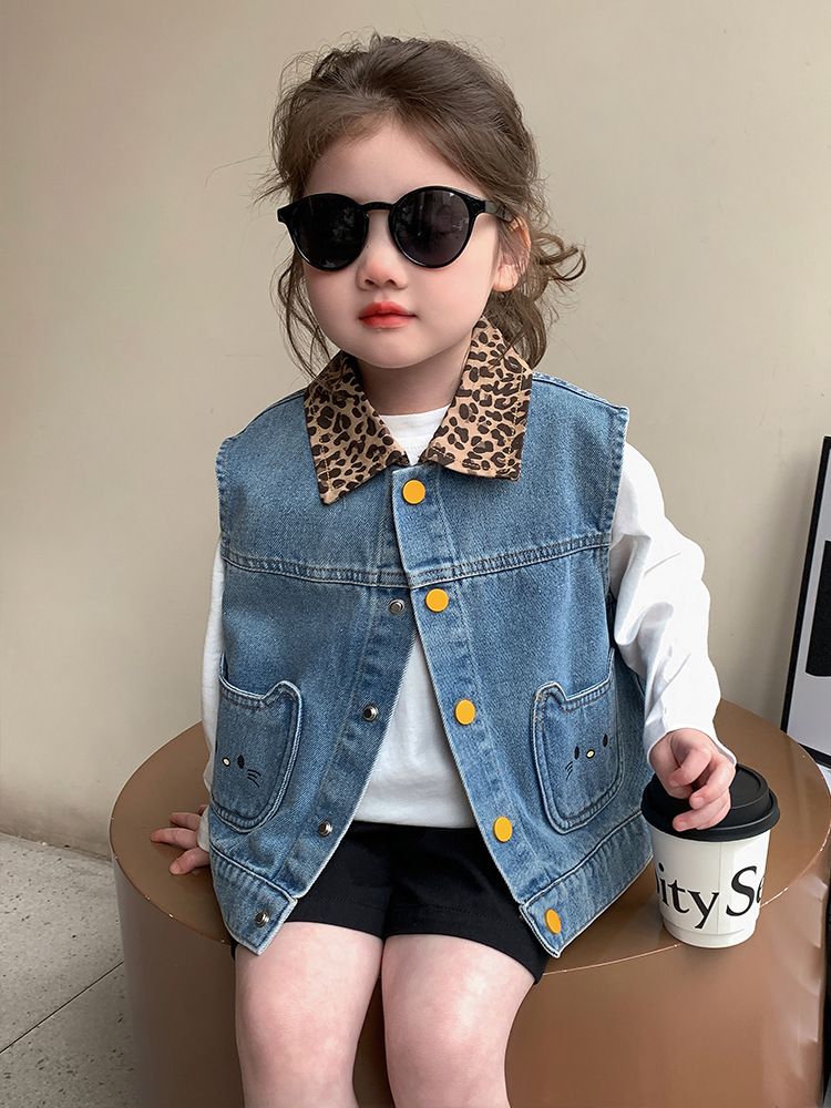 Chaleco de mezclilla para niñas primavera y otoño 2025 nuevo estilo estilo occidental primavera ropa exterior chaleco para niños bebé chaqueta de primavera de moda