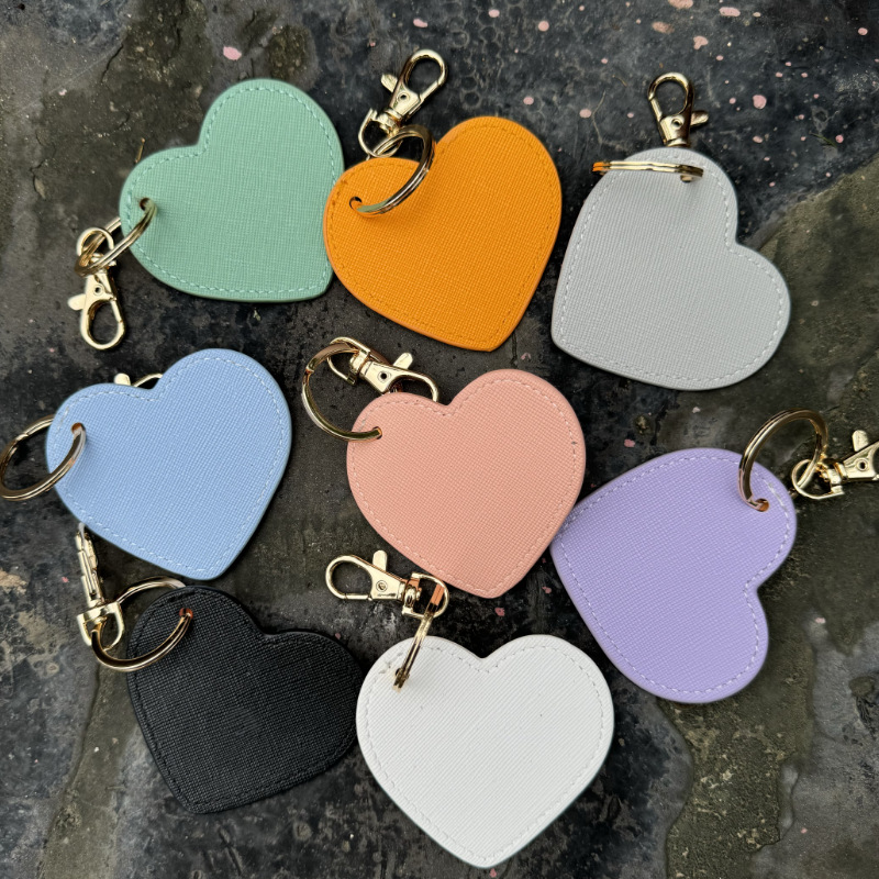 Style Simple Forme De Cœur PVC Faux Cuir Métal Unisexe Fermeture À Boucle De Type Homard Porte-Clés display picture 1