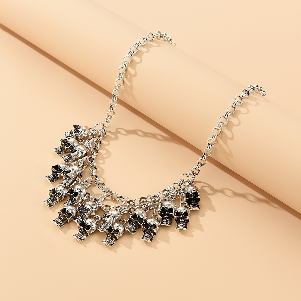 2021 New Exaggerated Hip Hop Halloween Metallic Retro Skull Double Short Necklace