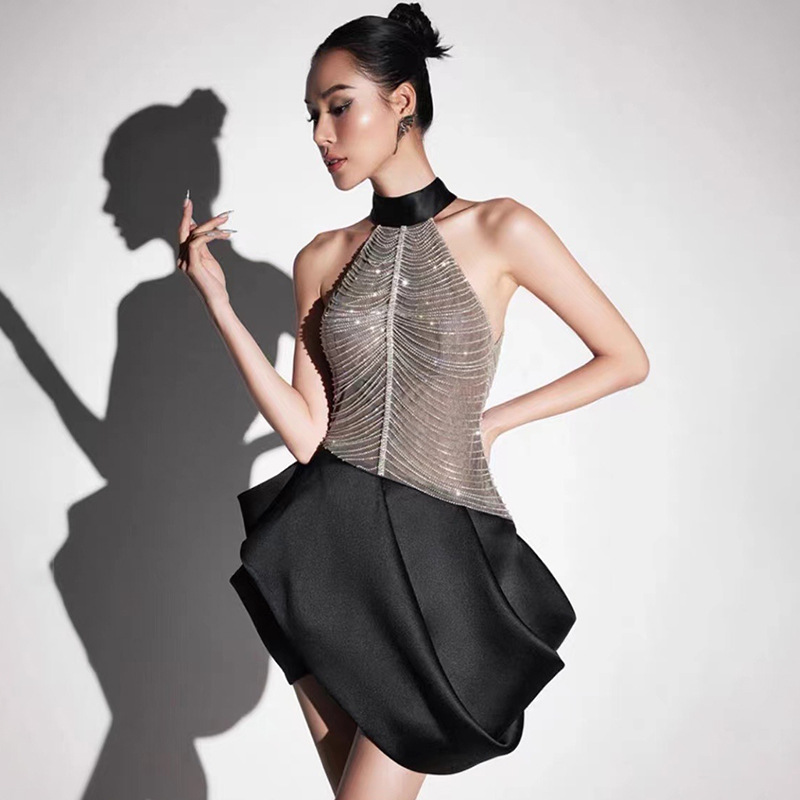 Factory Direct sales host elegant dress tight waist halter slimming chain sexy ultra-short dress one-piece delivery
