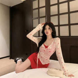 纯欲风辣妹短裙夏季修身显瘦设计感吊带连衣裙+防晒罩衫T恤两件套