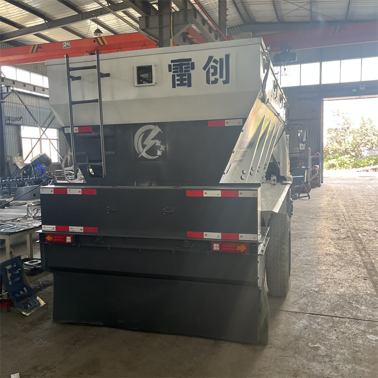 道路施工粉料撒布车  铺撒均匀  白灰水泥灰撒布机  容量可选