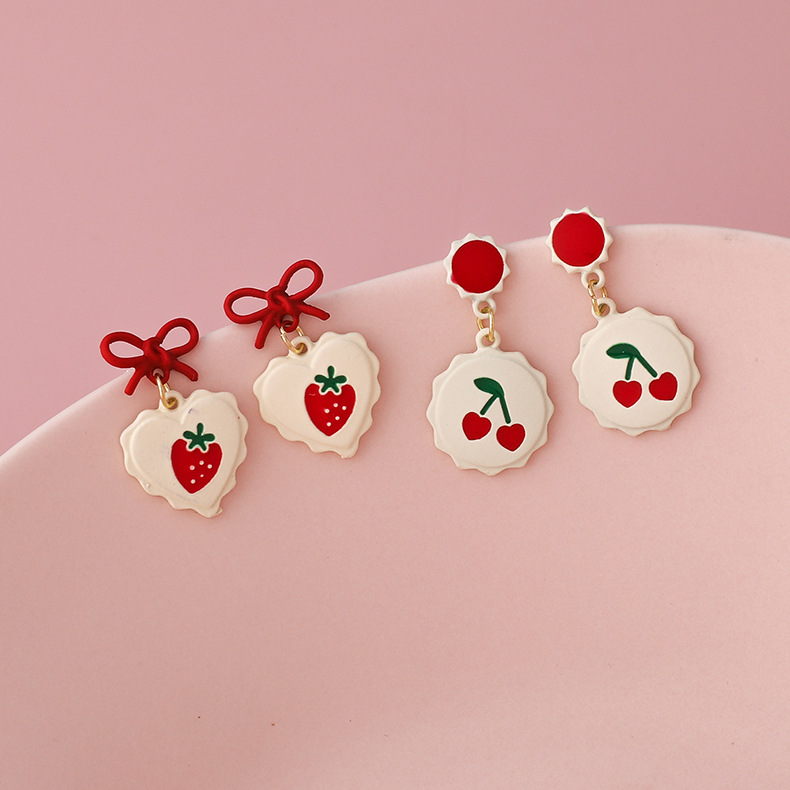 Fashion Heart Strawberry Earrings display picture 4