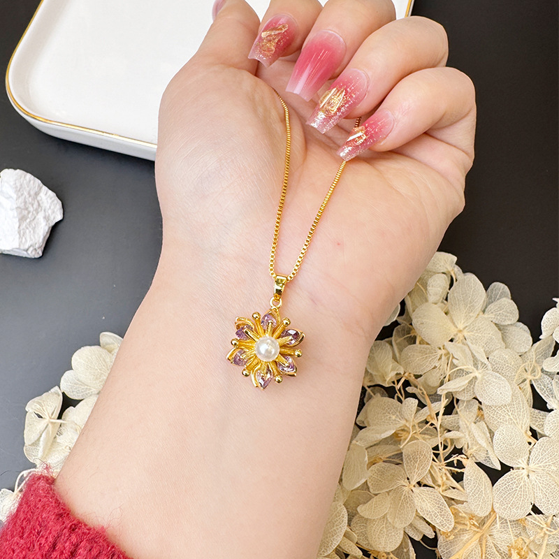 Collar de flores de amatista de oro de arena universal simple imitación de anillo de corazón de perla combinación de aleación de cobre lujoso retro ligero