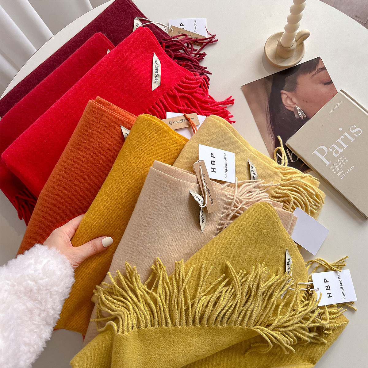 Nuova collezione autunno/inverno 2026: sciarpa in cashmere da donna, sensazione di alta qualità, mantello leggero di lusso con lettera H invernale, scaldacollo spesso e caldo_voghion.com