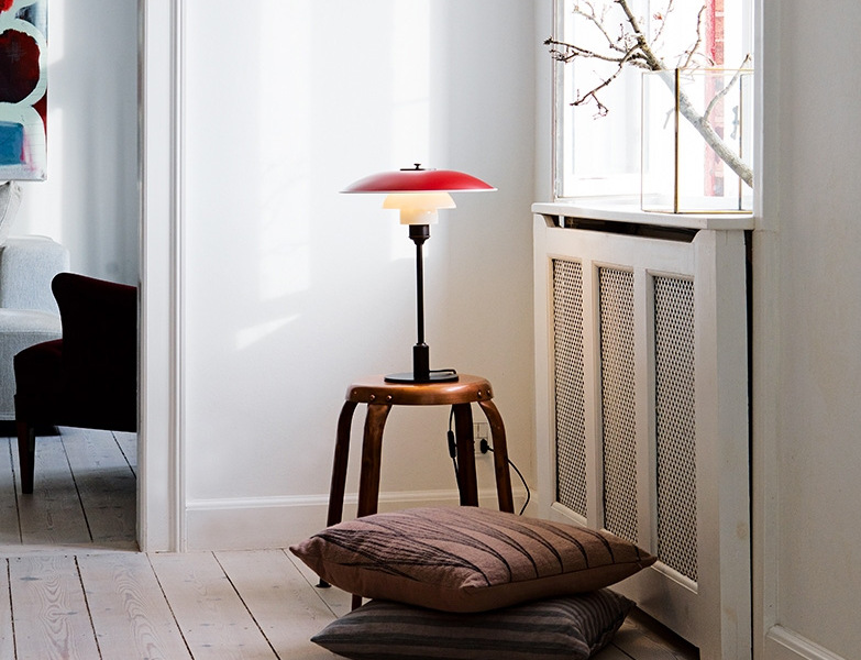 Danish designer Wabi Sabi style restaurant Nordic study internet famous UFO pendant light bedroom bedside table lamp_voghion.com