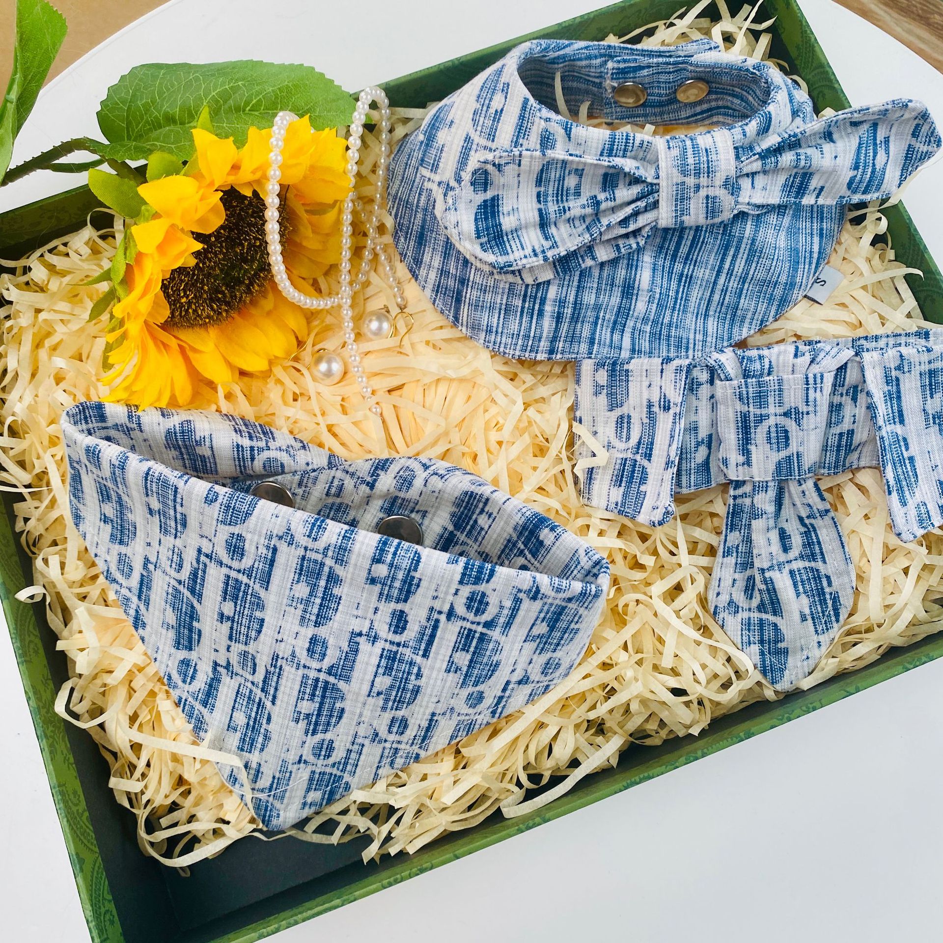 Fábrica en stock D marca de marea exportación corbata toallas de saliva hebilla ajustable que osos Bo Mei Schneider West Highlands