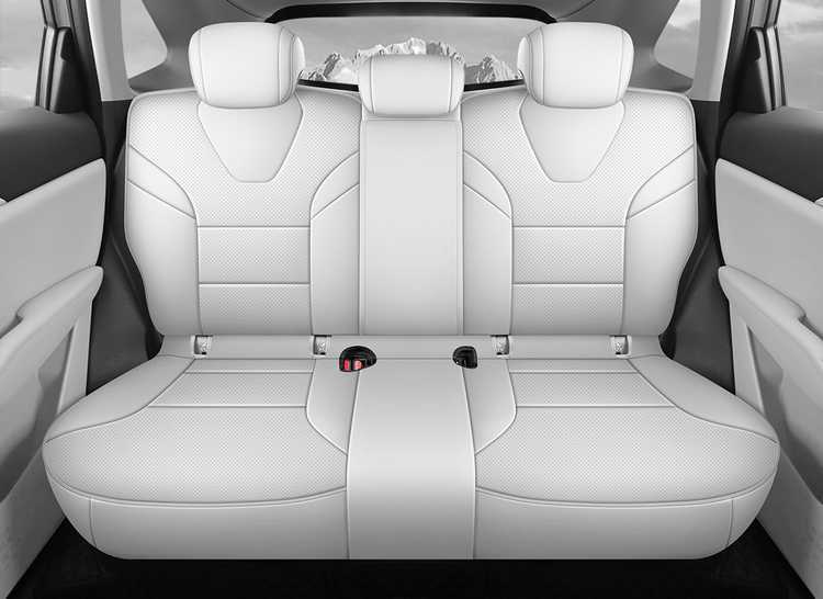 Specifically designed for the 2026 Haval H6L, these all-season, full-coverage car seat covers are made of breathable leather