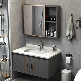 电脑桌;其他地板;书柜