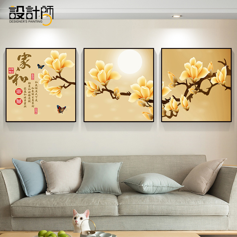 新中国式客間装飾画家と万事興ソファーの背景壁に花を掛けて富貴な寝室の三連壁画を描きます。|undefined