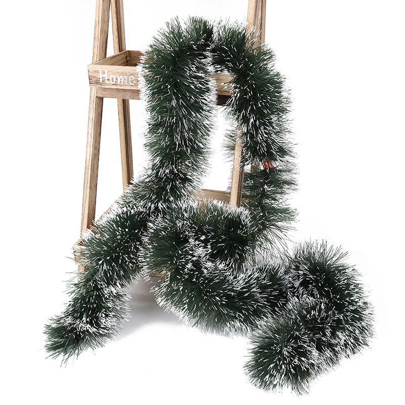 Cifrado transfronterizo rayas de color navideño Vietnam Venta caliente borde blanco verde oscuro/borde verde celebración actividad decoración rayas de lana Garland 8 capas