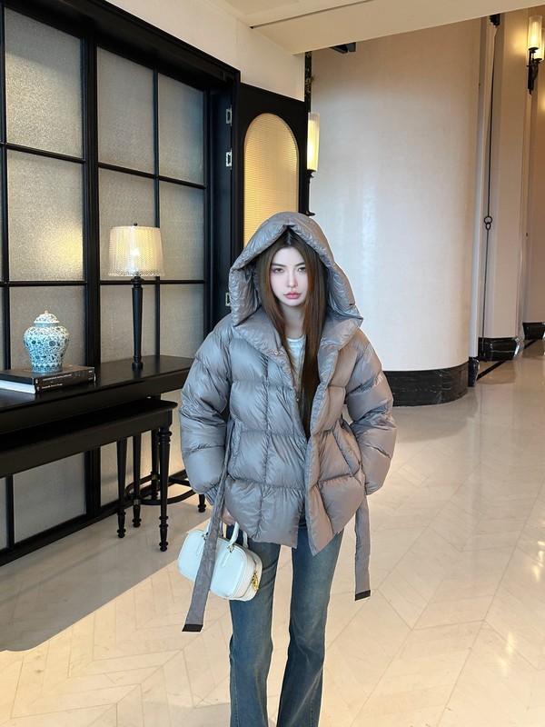南油女装2025冬季连帽浴袍羽绒服女收腰带显瘦白鹅绒加厚冬装外套|undefined