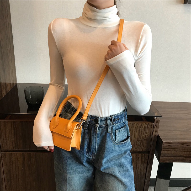 하얀색