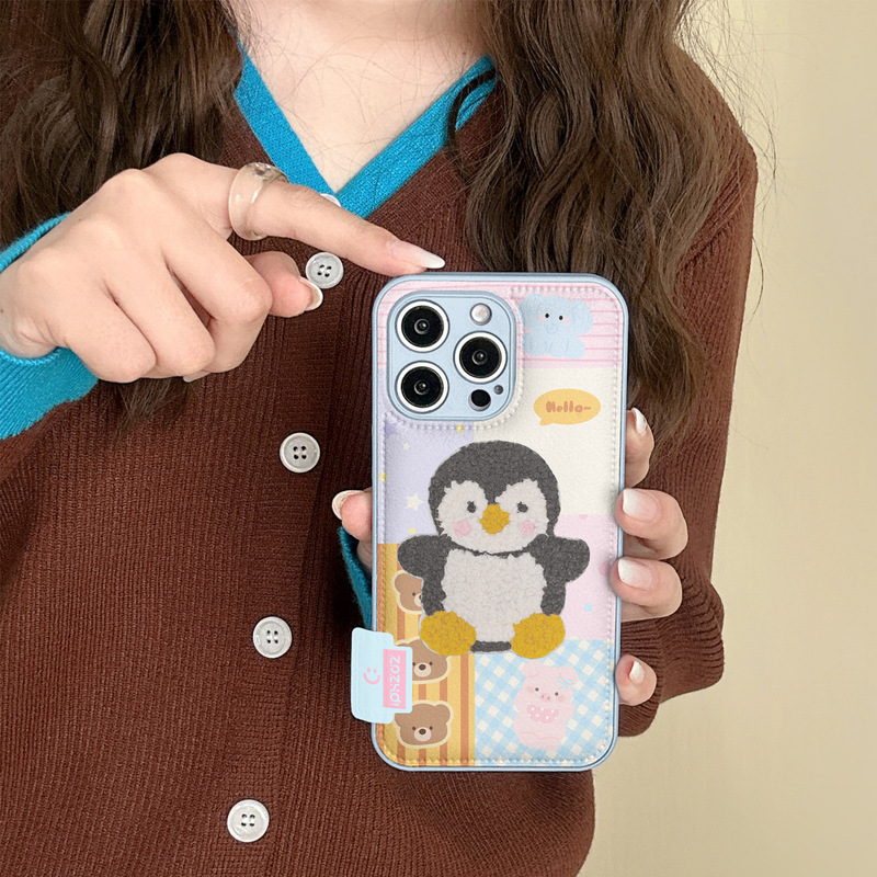Cute Collage Embroider Penguin Apple 17Promax Mobile Phone Case New Iphone16 Women's Autumn and Winter Bag Anti-Fall