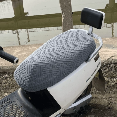 Protection Four-Season Universal Anti-Slip — Electric car cushion