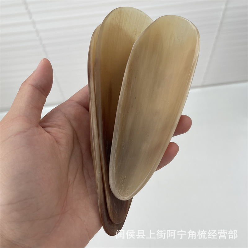 Natural Buffalo Horn Gua Sha Board Half-Edge Scraping Plate for Beauty Massage and Body Care quality and texture