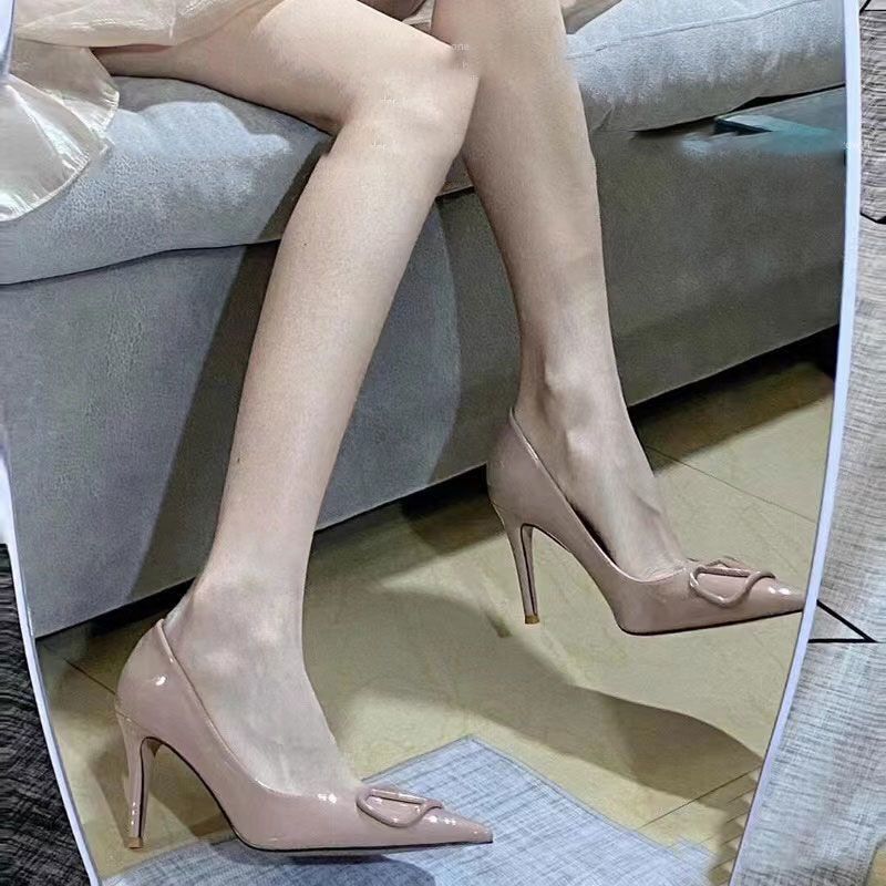 Standing for a Long Time Will Not Tire Your Feet. Sweet and Fresh Women's Shoes 2024 Internet Celebrity New Elegant Lady Niche Design High Heels