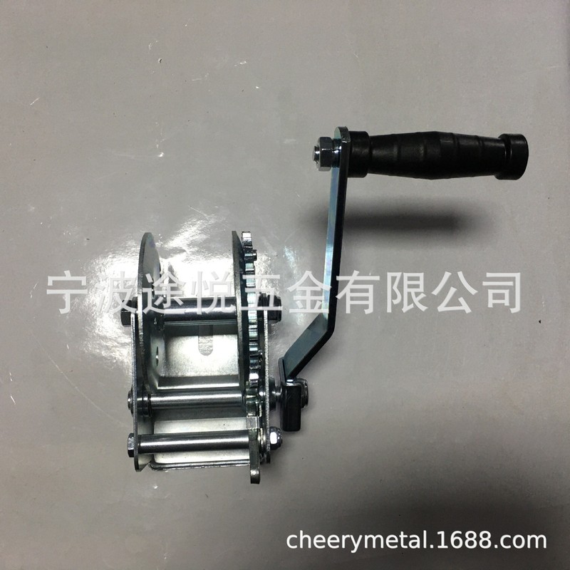 メーカーは600LBSのトレーラーのウインチを供給しています。|undefined