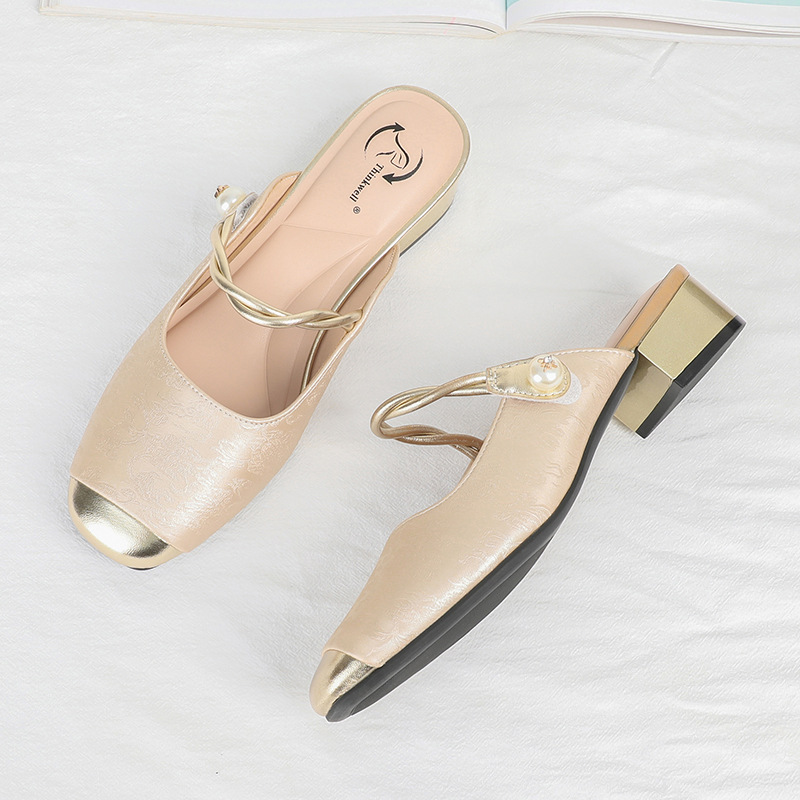 Summer sandals
