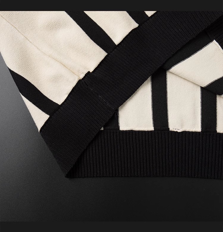 Polo in maglia da uomo con zip e righe verticali casual_voghion.com