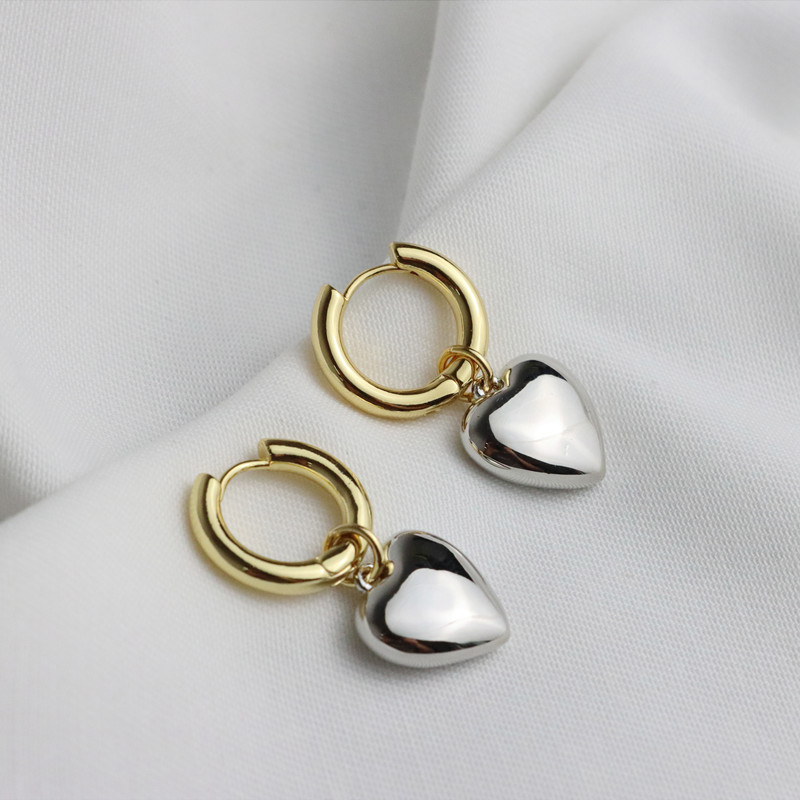 2022 Love Metal Dual-use Contrast Color Earrings Female Personality Atmospheric Detachable Fashionable