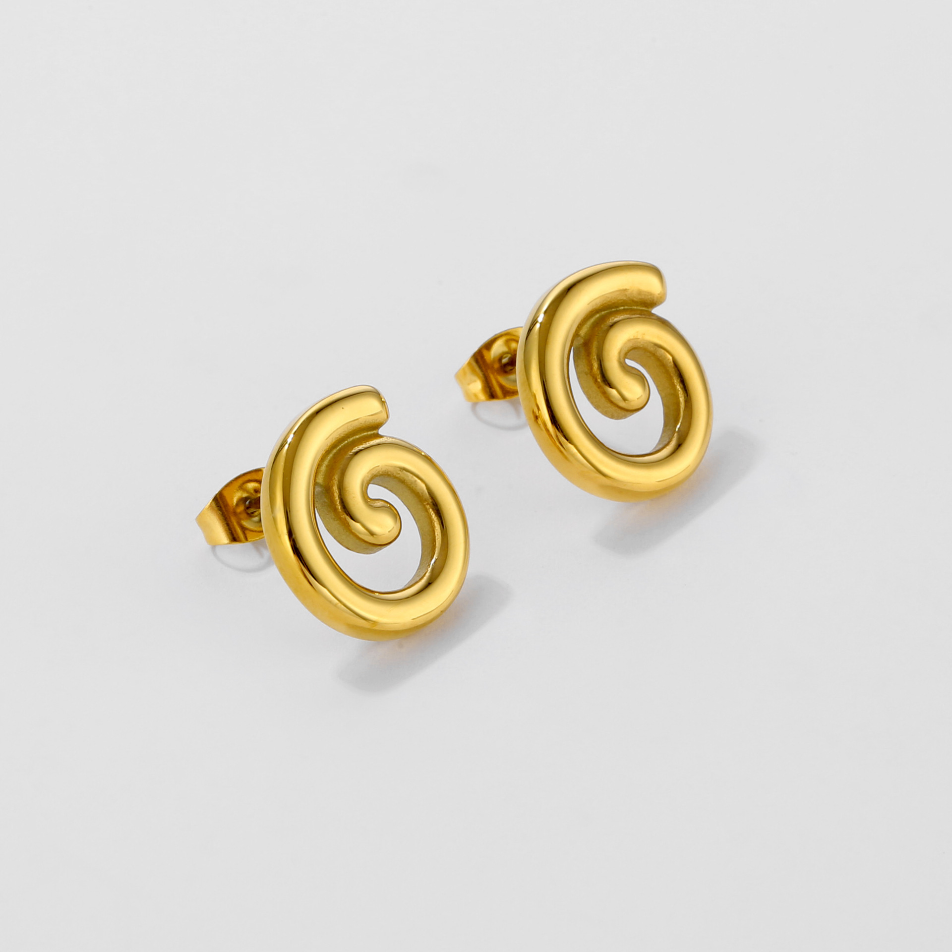 欧美跨境新销极简时髦淡雅感金色不锈钢环型耳钉女士耳饰厂家直销