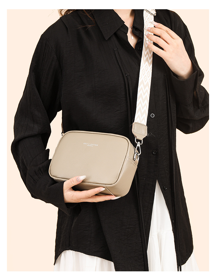 Women's Genuine Leather Crossbody Bag With Wide Strap_voghion.com