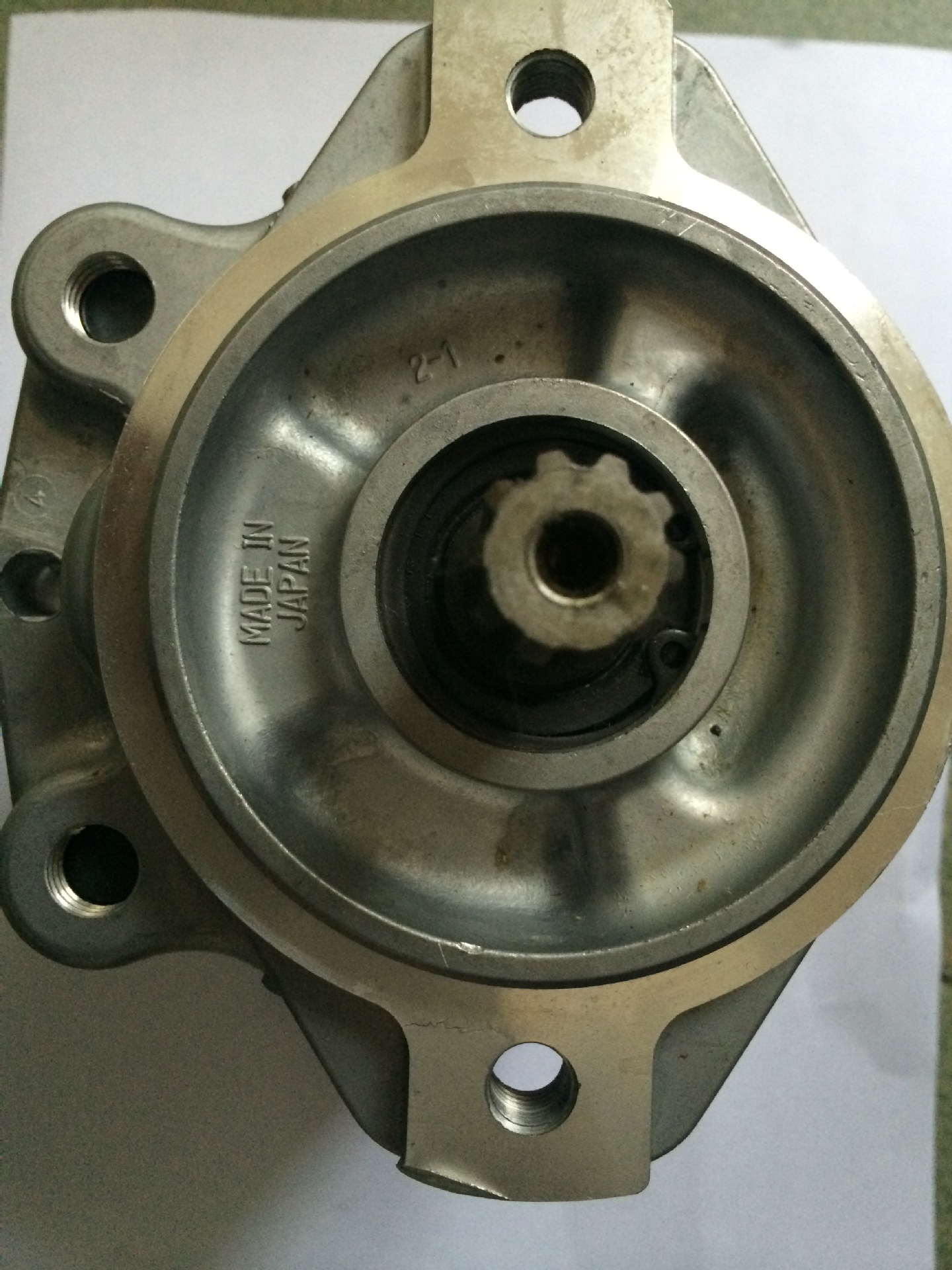 小松叉车液压油泵，小松4D94LE液压齿轮油泵13532825485