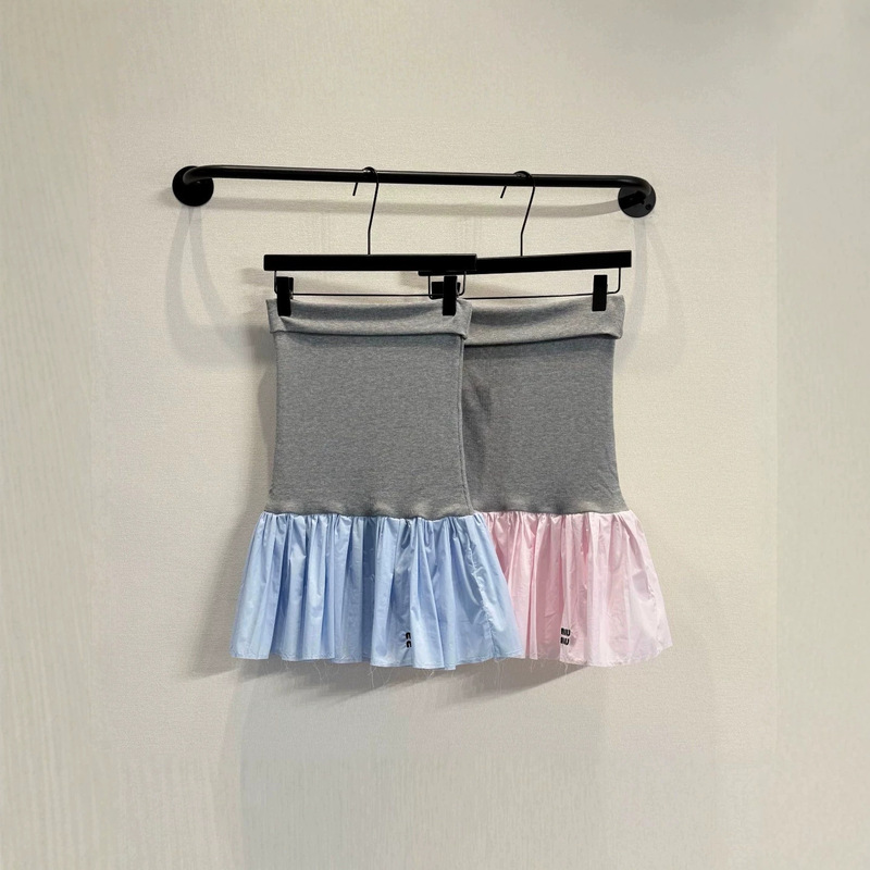 Shenzhen Mi Home Tube Top Dress 26Ss Summer Simple Outfit Shows Modern Spirit, Waist-Cinching Style Highlights Figure