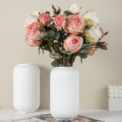 メーカーの卸売りの白い模造陶磁器の花瓶の高級感があります。