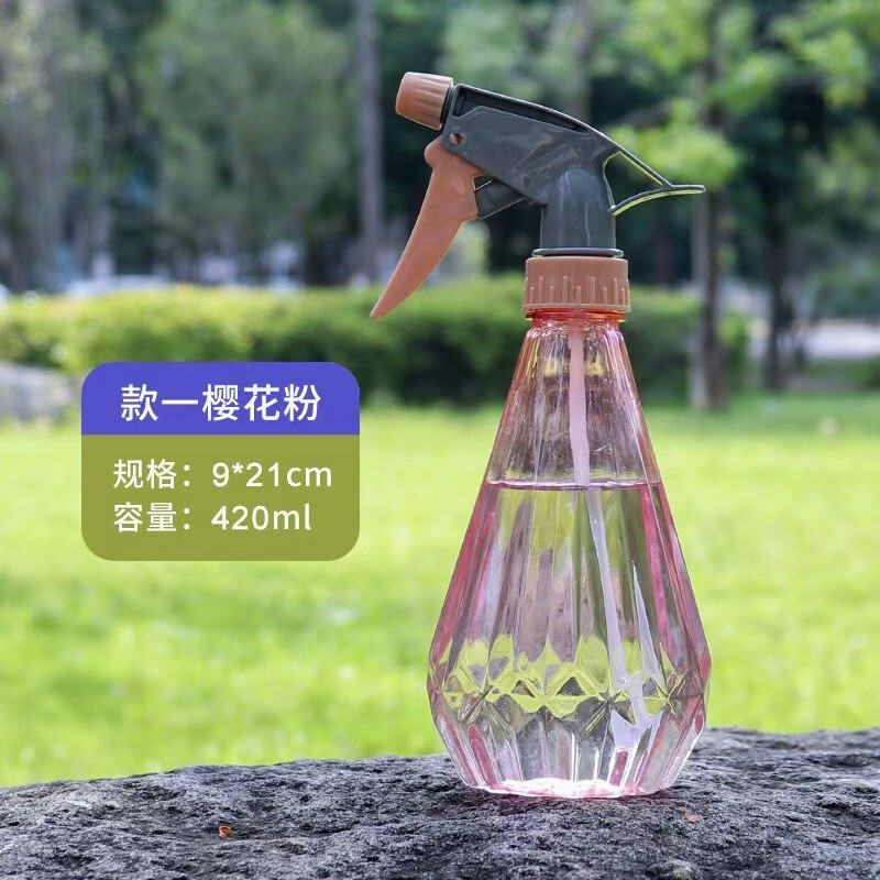 プラスチックの小さいスプレーの水筒の卸売りのウリの形のスプレーの壺の500mlの家庭の手の圧力式のスプレーの瓶の水筒の散水のスプレーの壺|undefined