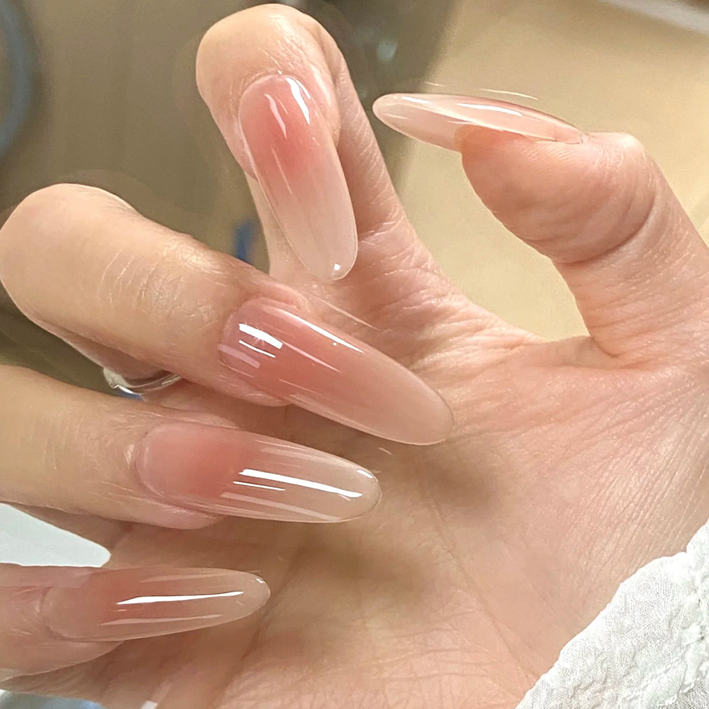 Nude rosa degradado manicura ovalada larga, temperamento suave y dulce, uñas portátiles hechas a mano, parche de uñas de 10 piezas