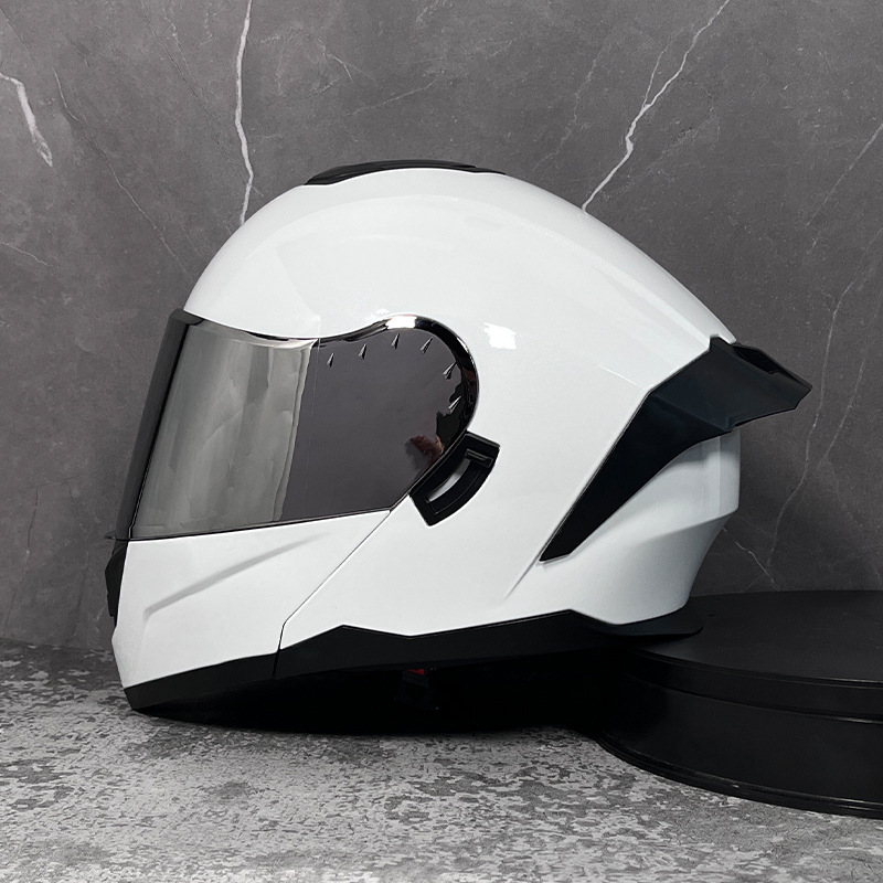 Casco LVS para hombres y mujeres cubierta completa casco de exposición de doble lente personalidad Bluetooth verano medio casco Four Seasons carreras de coches eléctricos