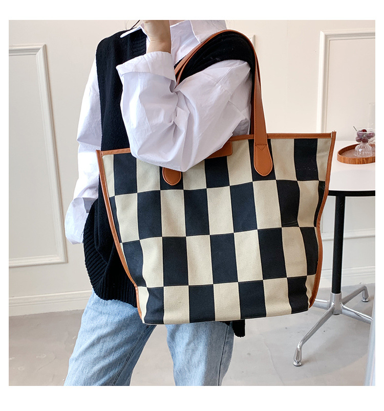 Fashion Large-capacity Canvas Shoulder Tote Checkered Bag Wholesale Nihaojewelry display picture 4