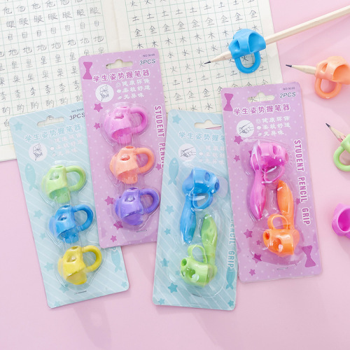 Pencil grip corrector for primary school students, kindergarten children, beginners, learning to write, inner hook of the wrist to correct the grip posture and pen holding