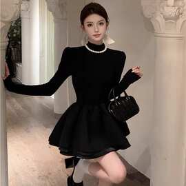 法式小香赫本风黑色打底针织连衣裙子女秋冬季2025新款内搭蓬蓬裙