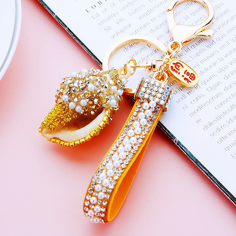 A768 Lucky Pagoda Snail Pearl Style Yellow
