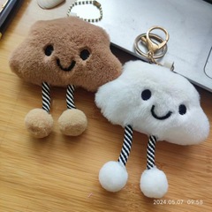 漫画の人形の雲のペンダントのビスケットのぬいぐるみのペンダントのキーホルダーはかわいいです。