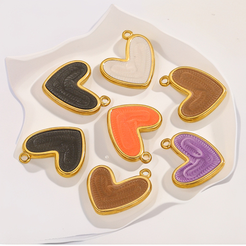 All Seasons Season 1 Piece 304 Stainless Steel PVD Coated Real Gold Plated Heart Shape Pendant Pendant