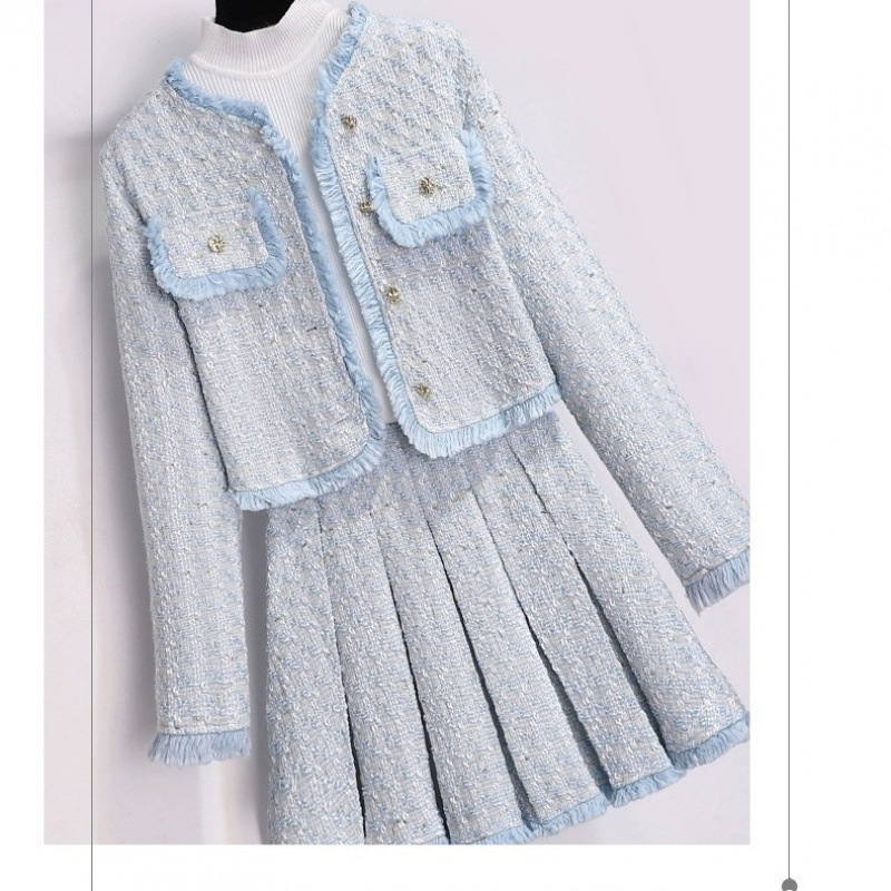 파란색 스커트, 다른 색상에 대한 직접적인 참고 사항