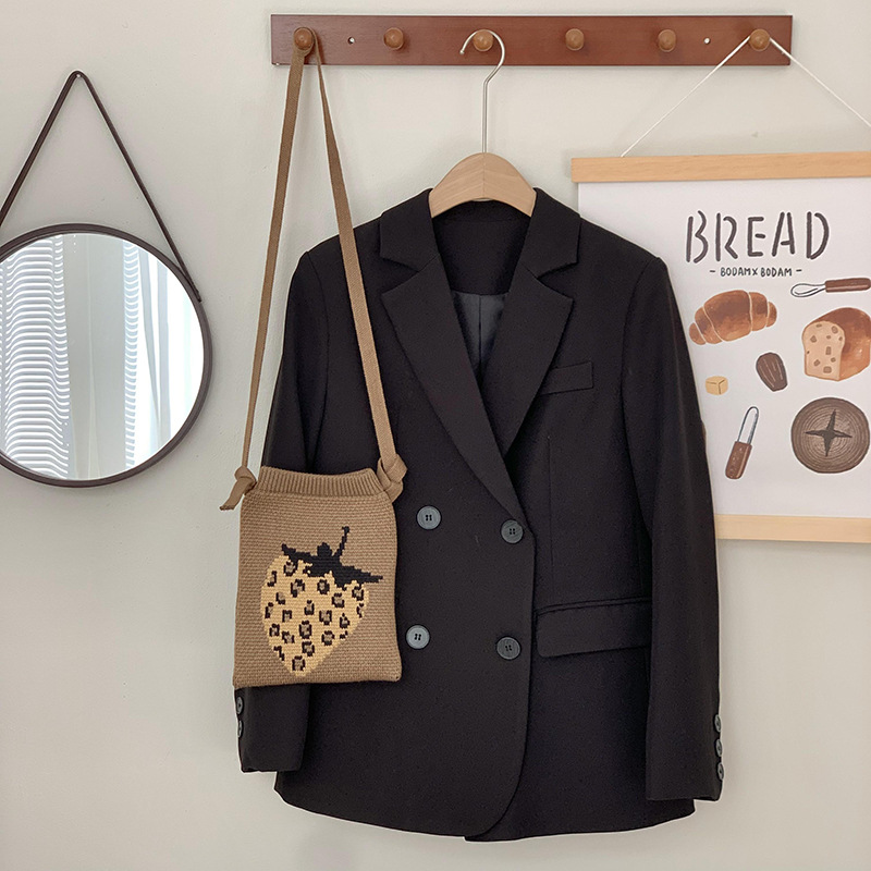 Bolso de hombro, bolso de mochila para mujeres versátil 2025 nuevo nicho de diseño lindo bolso de tejido de lana de dibujos animados bolso de teléfono celular