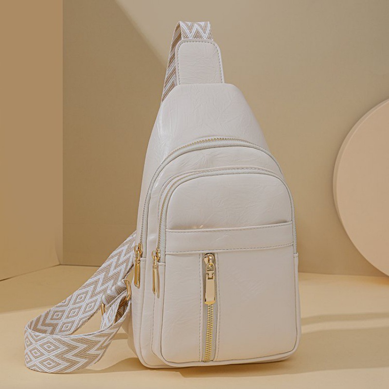 Bolso de pecho de talla única 2024 verano PU mensajero moda diseño fresco ocio todo fósforo viajes al aire libre moda todo fósforo