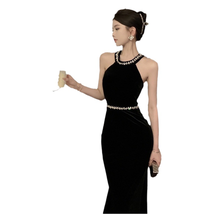 フランス式ヘボン風黒掛け首ベルベットワンピース女性高級セクシー露背誕生日ドレス魚尾長スカート