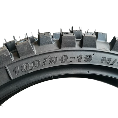 Deepened Outer Tire, Yolsuzluq şinləri