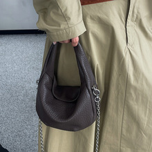 女包2025新款复古极简风半月包 泡泡纹牛皮手提包单肩斜挎饺子包