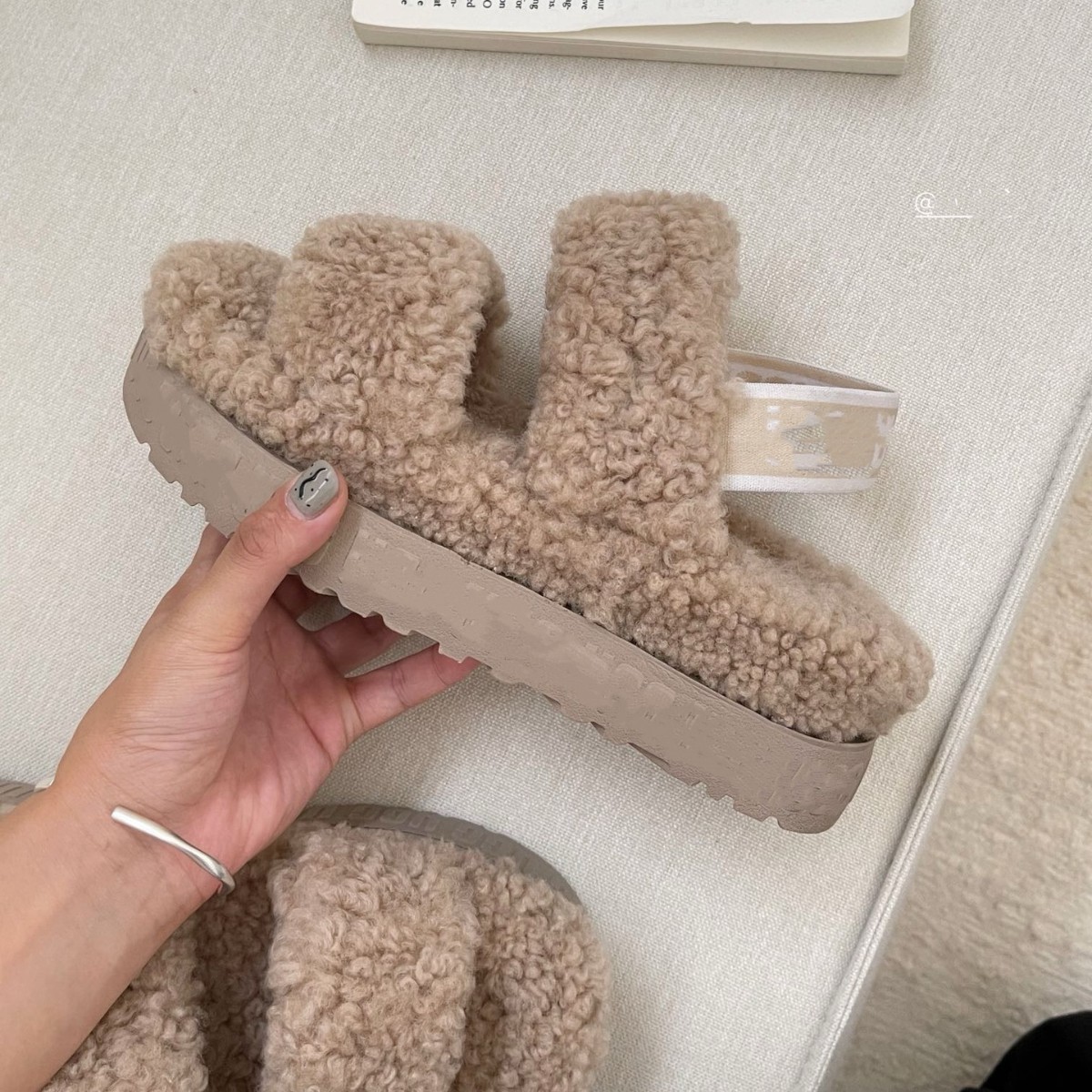 河南桑坡雪地靴女羊皮毛一体松糕厚底二字羊羔毛毛拖鞋INS