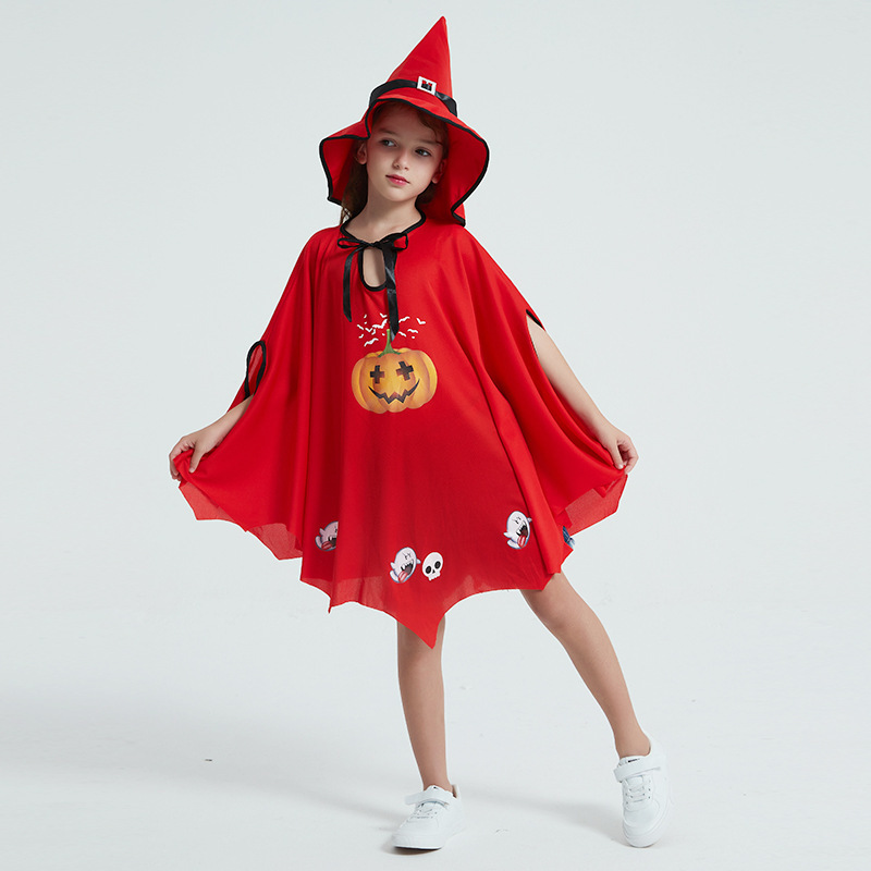 国境を越えてハロウィーンの子供服マントのキャラクターが衣装の魔女カボチャの衣装セットを演じる|undefined